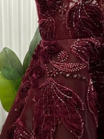 الفستان البرغندي