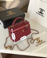 شنط شانيل مكياج