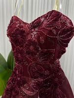 الفستان البرغندي