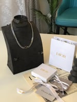 سلسال عنق نسائي ديور