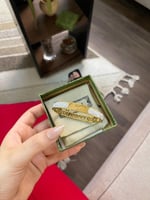 سواره يد واقف نسائي قوتشي