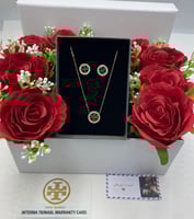 بكس اكسسوار هديه مزين بالورد