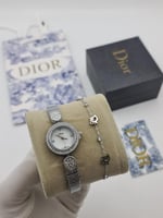 طقم ___نسائي.. من ديور.. ساعه مع الاسواره.