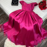 فستان وردي أنيق