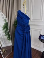 فستان لكرا أزرق