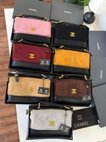 شنط شانيل درجه اولى الوان مختلفه حجم كبيره الاكثر...