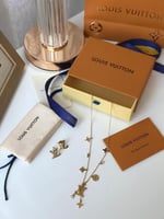 سلسال نسائي ماركه لويس فيتون + حلق