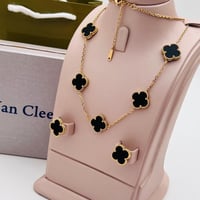 عرررررررض اكسسسسورات نسائيه ماركة فان كليف