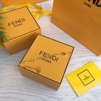 أسواره نسائية ‍ من فندي درجة اولى مع كافة ملحقاتها