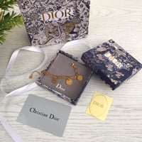 اسواره نسائيه ‍ من ديور درجة اولى