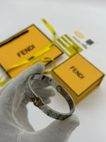 اساور فندي نسائي مع جميع ملحقات الماركة الاصلي