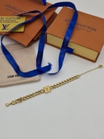 ساور__ نسائي.. جديده من لويس فيتنون.. استيل..