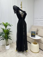 فستان جورجيت بلسييه على دنتيل راقي على اصوله