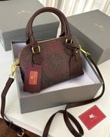 شنط ايترو هاكوالتي بعلبة الماركة