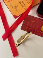 سواره يد واقف نسائي كارتير