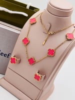 عرررررررض اكسسسسورات نسائيه ماركة فان كليف