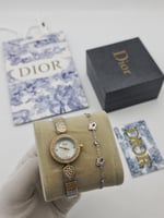 طقم ___نسائي.. من ديور.. ساعه مع الاسواره.