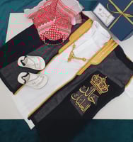 طقم ولادي ▪️ثوب سعودي . ▪️بشت بالاسم حسب الطلب