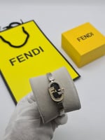 ساعه فندي نسائي