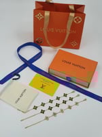 أساور نسائية ... منوعه مع ملحقات الماركه..