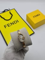 ساعه فندي نسائي