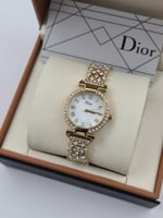 ساعات___ نسائي جديده من ماركات ديور خامته ممتازه ج...