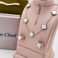 عرررررررض اكسسسسورات نسائيه ماركة فان كليف