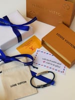 سواره رجالي يد ماركه لويس فيتون