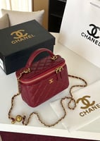 شنط شانيل مكياج