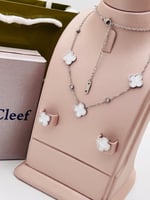 عرررررررض اكسسسسورات نسائيه ماركة فان كليف