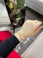 سواره يد واقف نسائي قوتشي