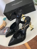 كعب سان لوران