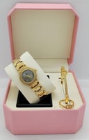 ساعه نسائيه