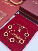 اساور ماركه مع الملحقات الماركه