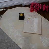 طقم صلاة رمضاني أنيق من بلاك روز