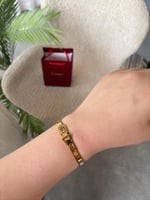 سواره يد واقف نسائي كارتير