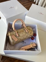 شنط ماركة كوتش الاكثرطلبا