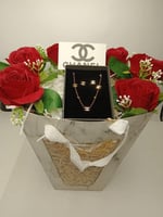 بكس اكسسوار هديه مزين بالورد