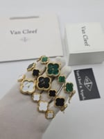 طقم___ نسائي .. من فان كليف.. ساعه مع الاسواره..