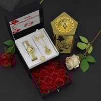 ساعة نسائي مميزة. طباعة الاسم على الساعه