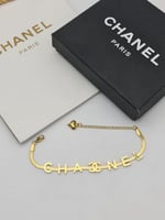 أساور _نسائي.. جديده من شانيل.. مع الملحقات المارك...