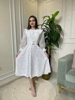 فستان ابيض خامه. جاكار حرير كوري