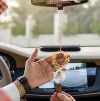 اهدي من تحب تعليقة سياره كسرة عود مع صورة.