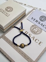 عرض حتى نفاذ الكميه على الاساور الخيط