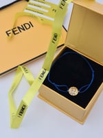 أساور نسائي .. جديده من فندي.. مع الملحقات الماركه...