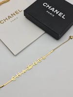 أساور _نسائي.. جديده من شانيل.. مع الملحقات المارك...