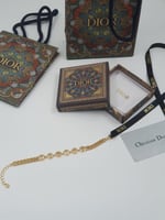 أساور نسائية ... منوعه مع ملحقات الماركه..