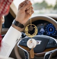 اهدي من تحب تعليقة سياره كسرة عود مع صورة.