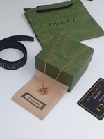 اكسسوارات نسائيه ماركات متنوعه مع جميع الملحقات