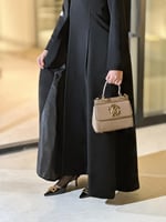 القماش كريب ملكي +طرحة